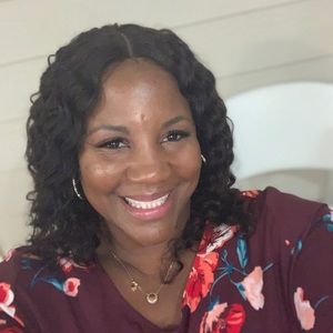 Meet your Posher, Monica